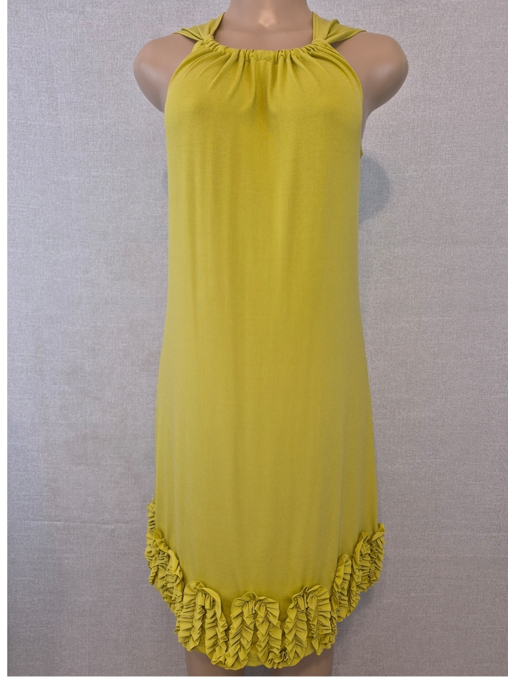 Forever Sleeveless Ruffle-Hem Shift Dress in Chartreuse Size Small